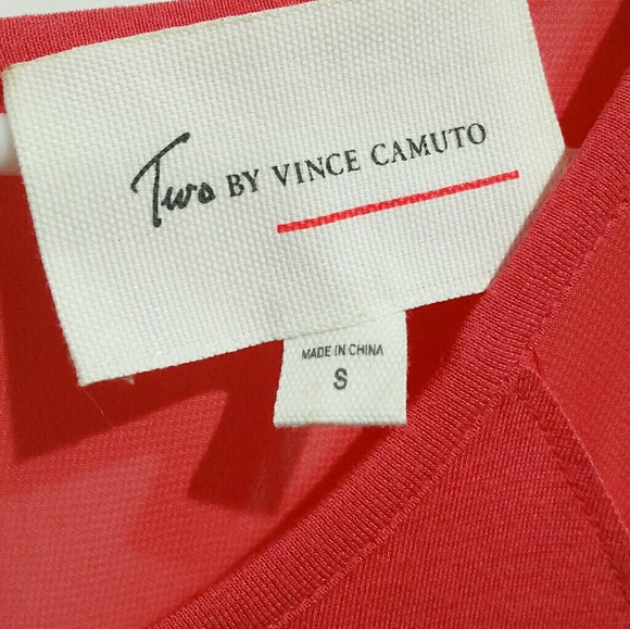 CLEARANCE /Make an offer! Vince Camuto asymmetrical Top sz S - Picture 4 of 6